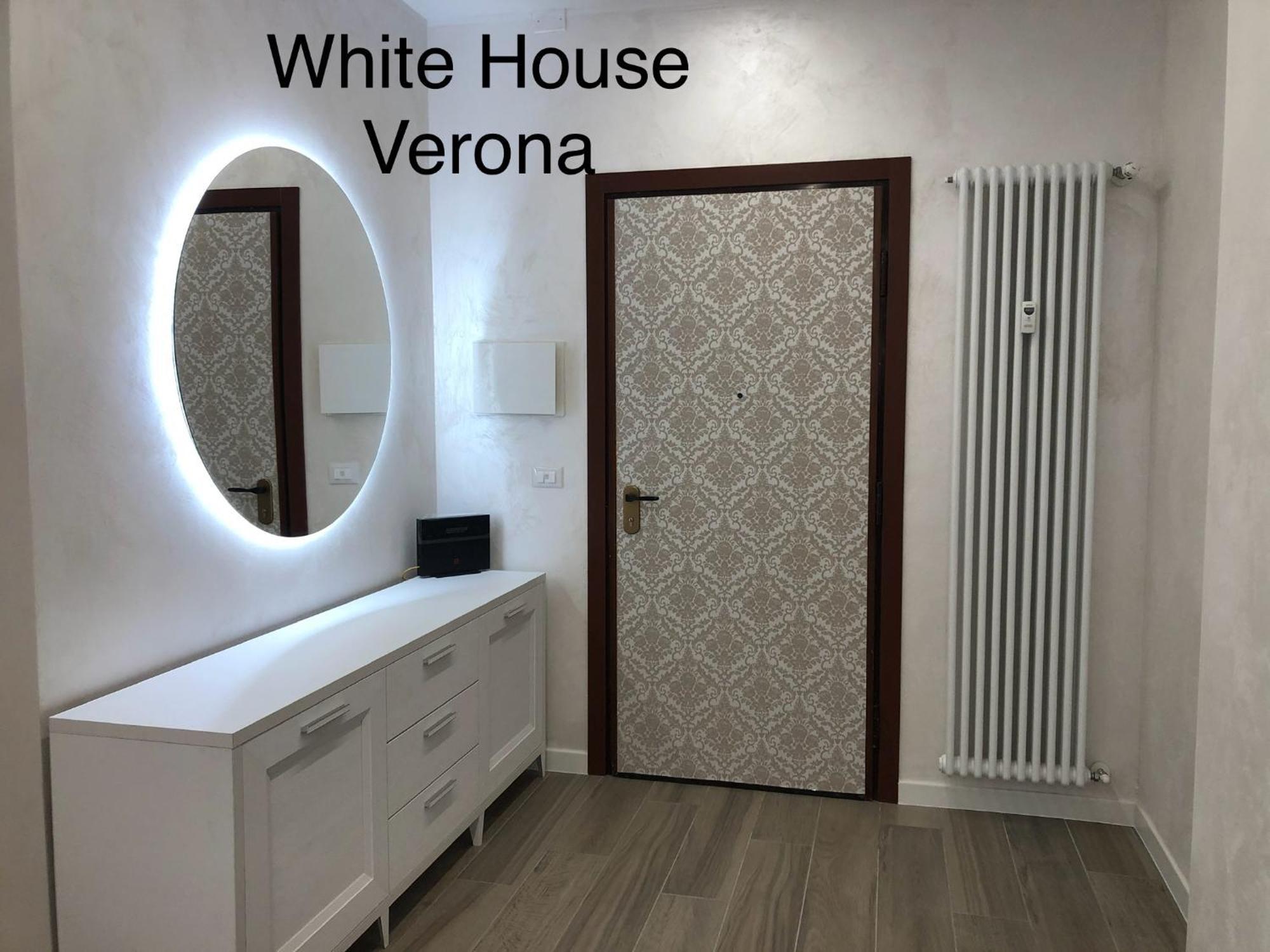 Апартаменты White House Верона Экстерьер фото